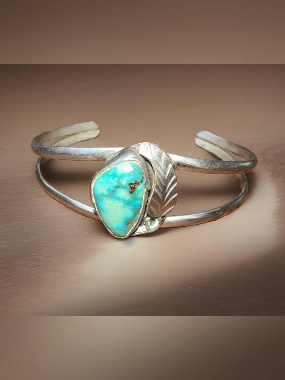 Vintage Native American HandMade Turquoise Sterling Silver Cuff Bracelet